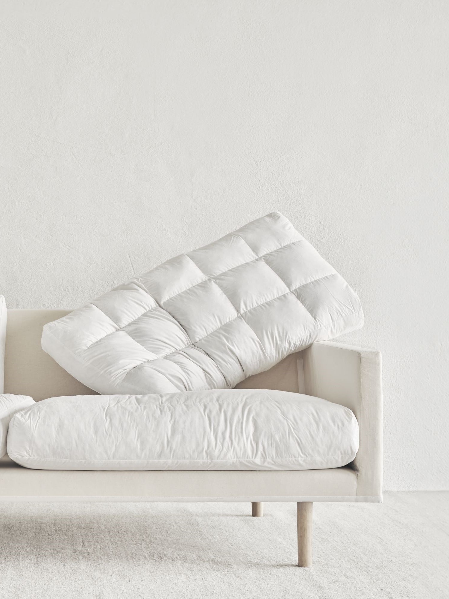 Sofa fra Norrgavel med ryggpute uten polstring