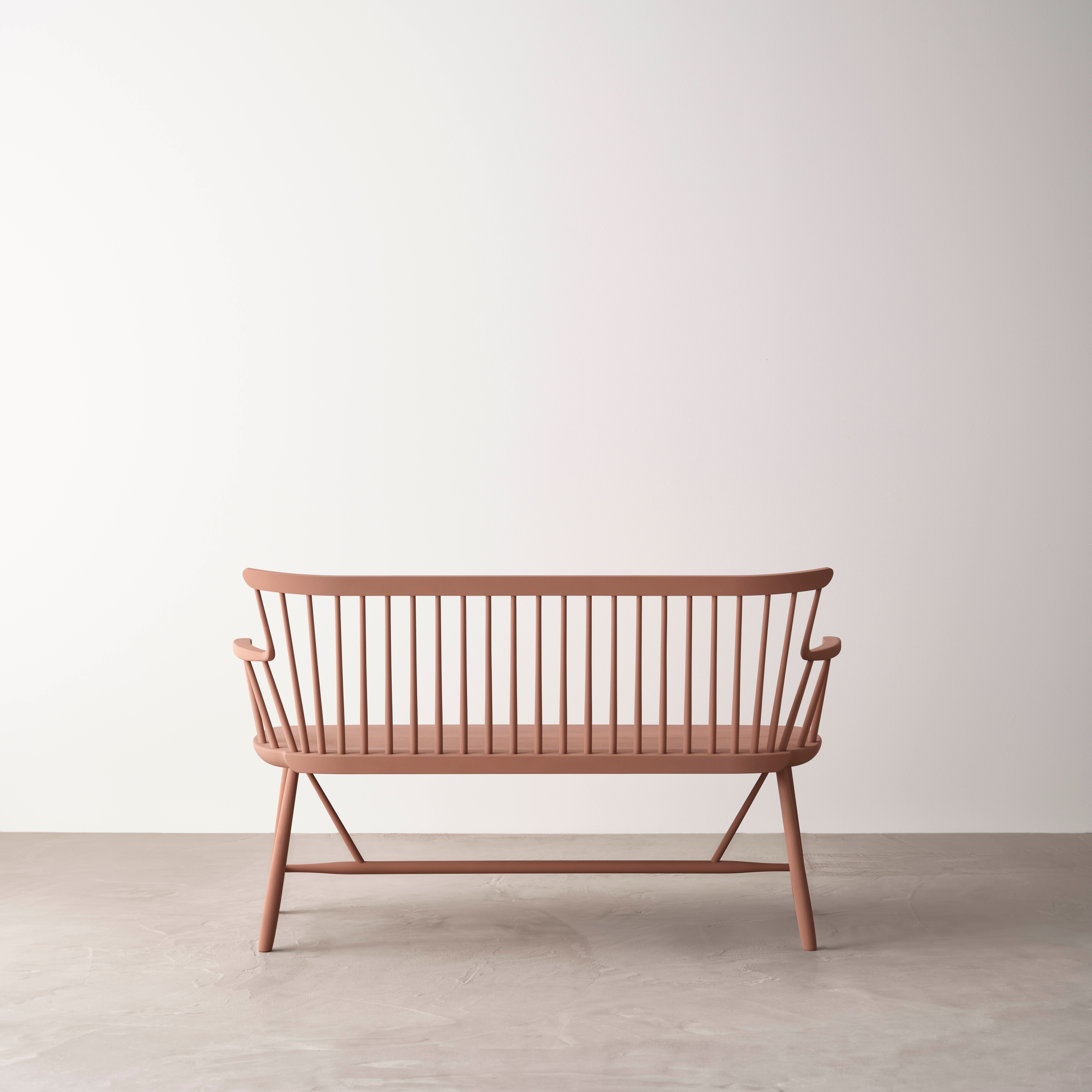Pinnesofa Temperafarge